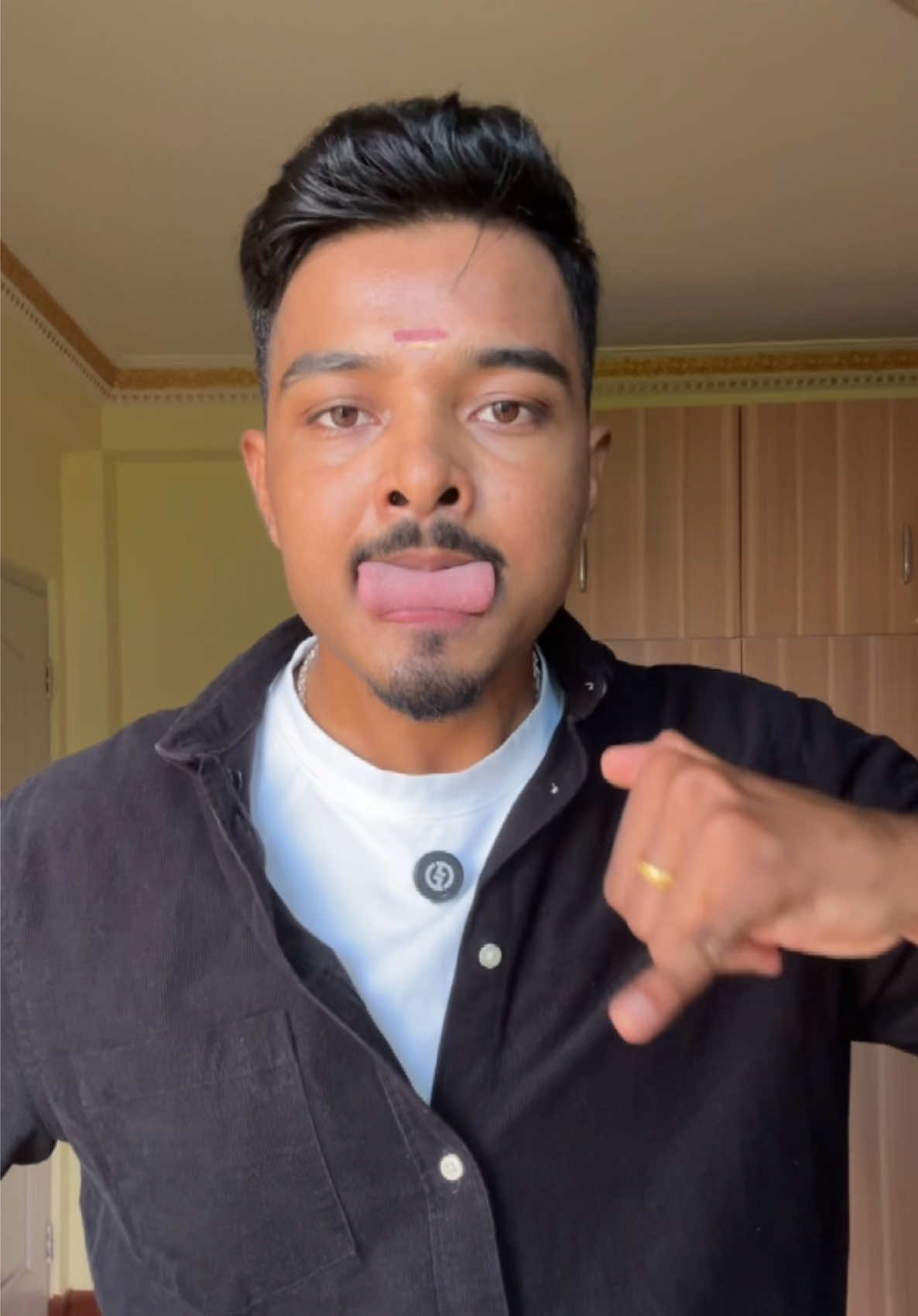 @Dr Aniket
