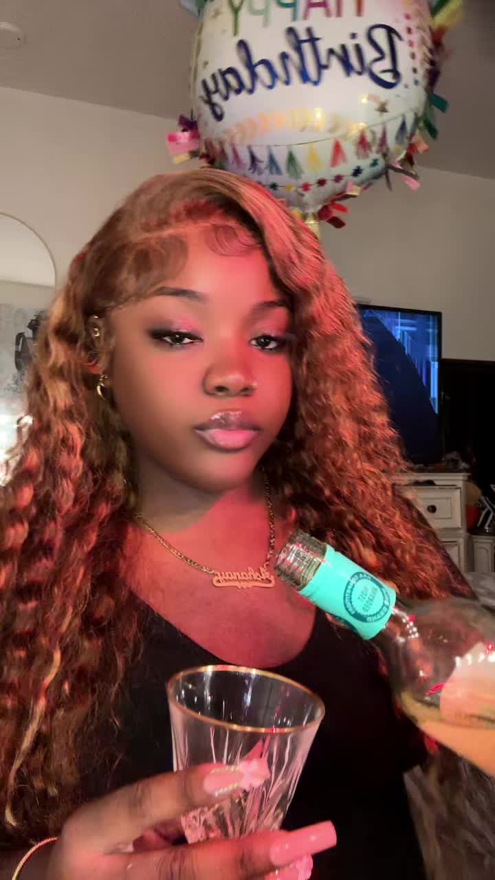 @Ashanay🫦