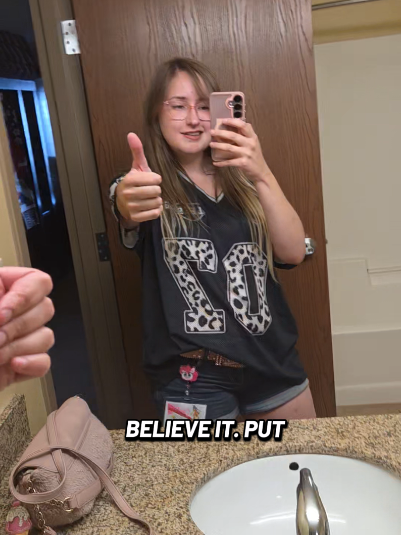 @DivieFuse • Egirl