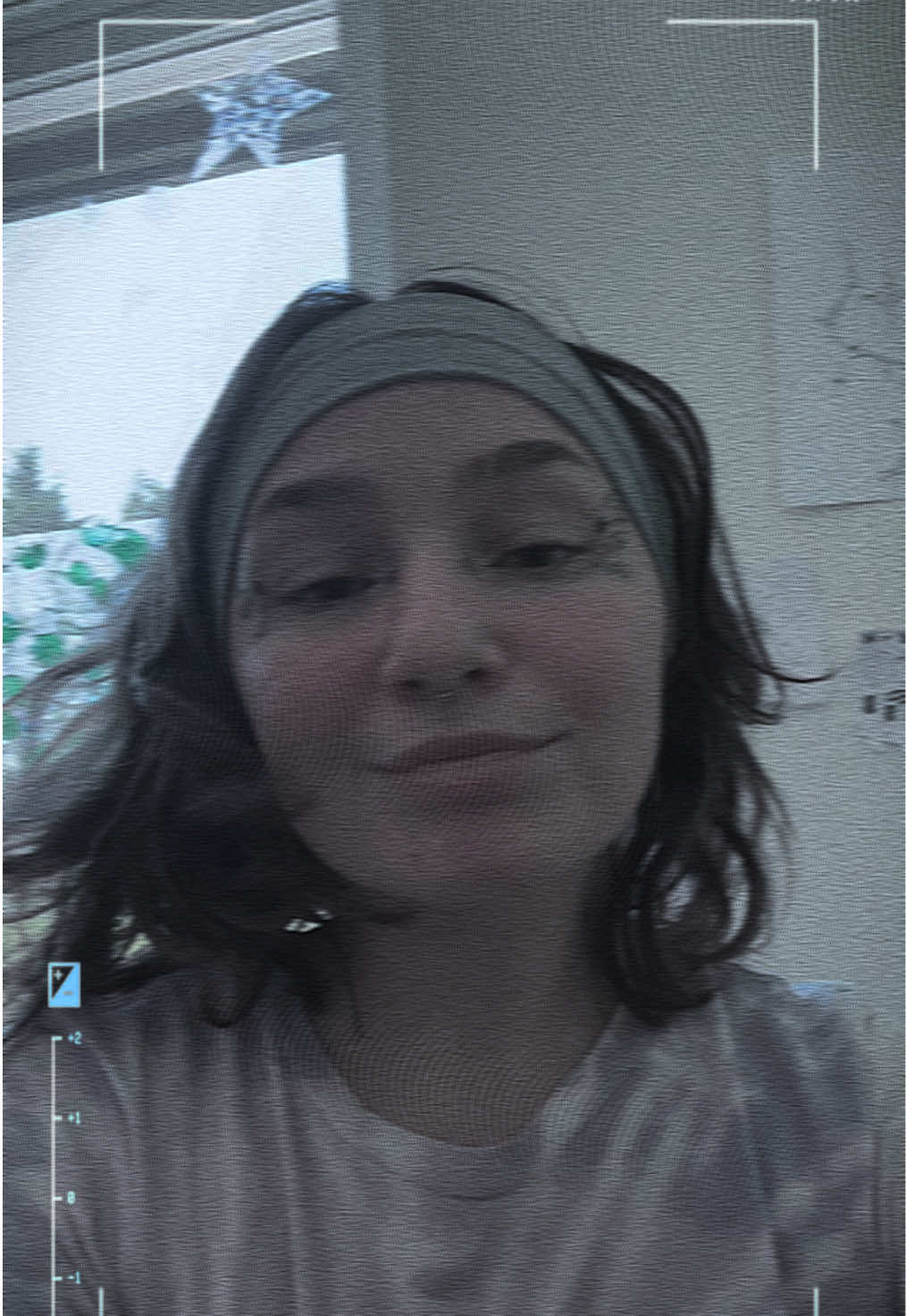 @leni ⊹₊⟡⋆