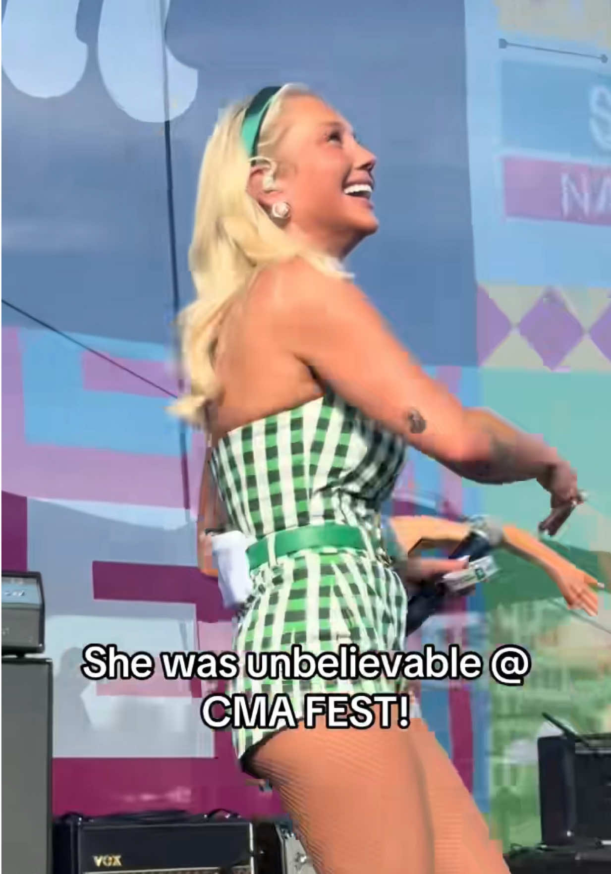 @RaeLynn