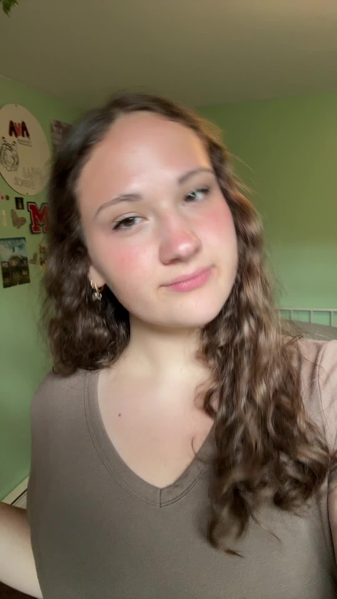 @Ava