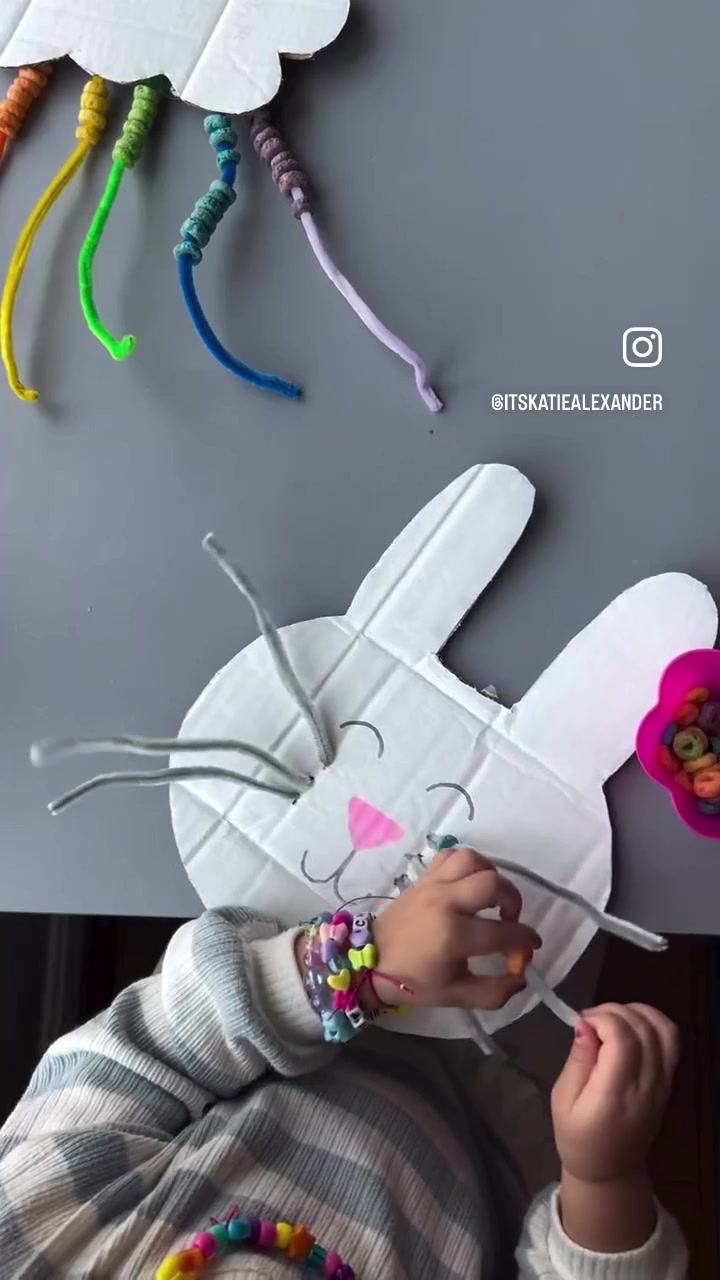 @itskatiealexander