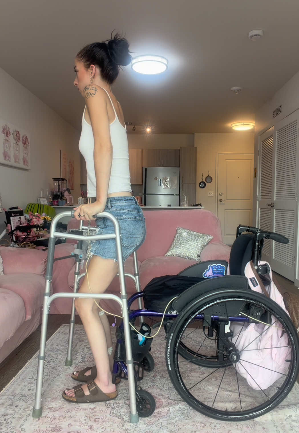 @bella