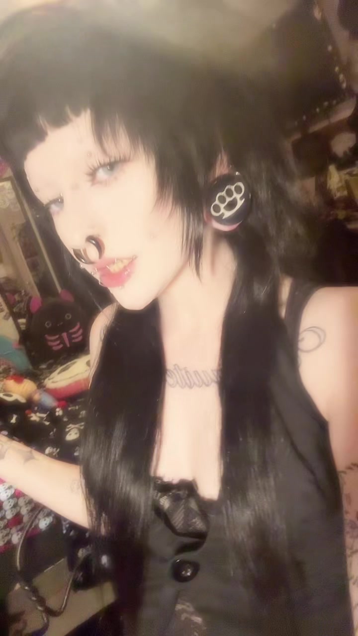 @audreysaysmeow