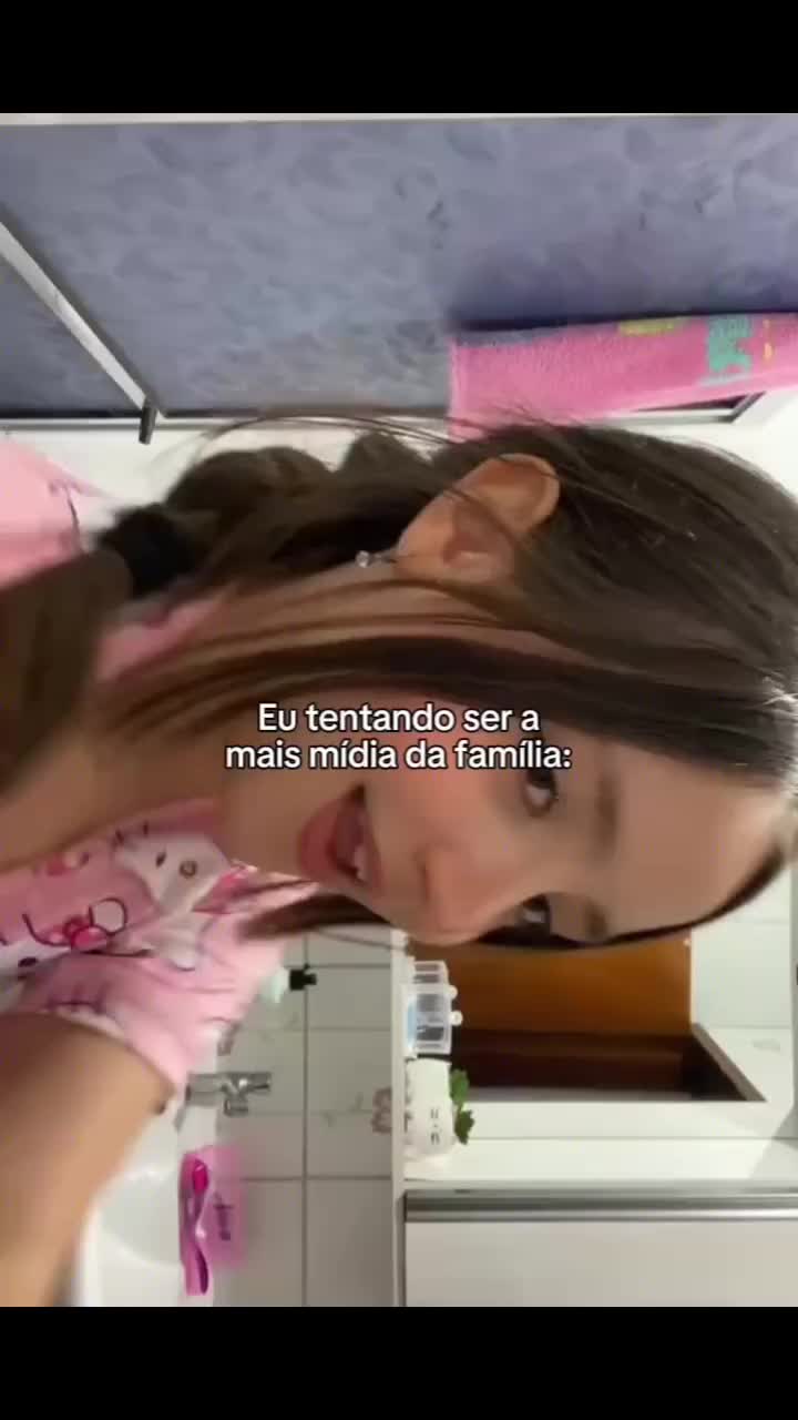 @Fᥴ_᥎ιᥴt᥆rιᥲ'bᥱrtrᥲᥒ