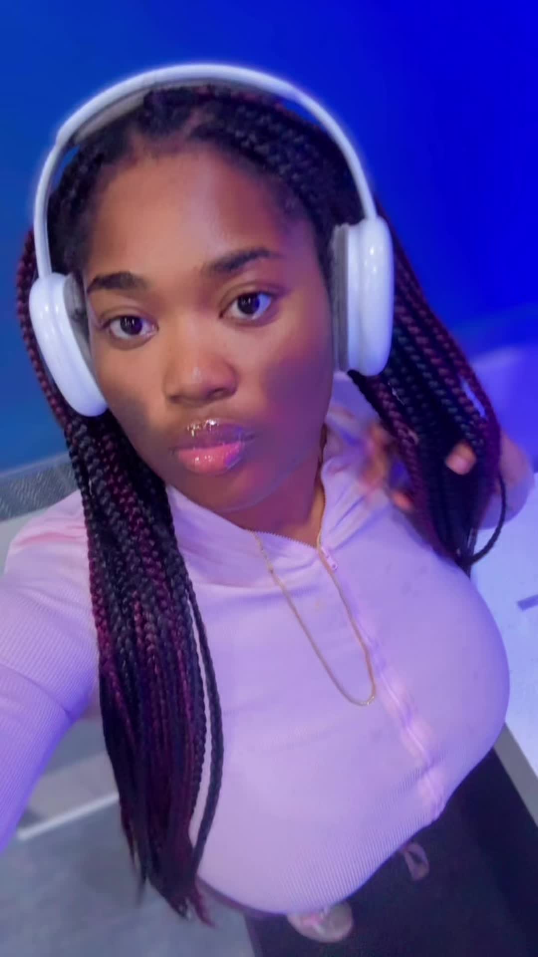 @Laylay🏆🎀