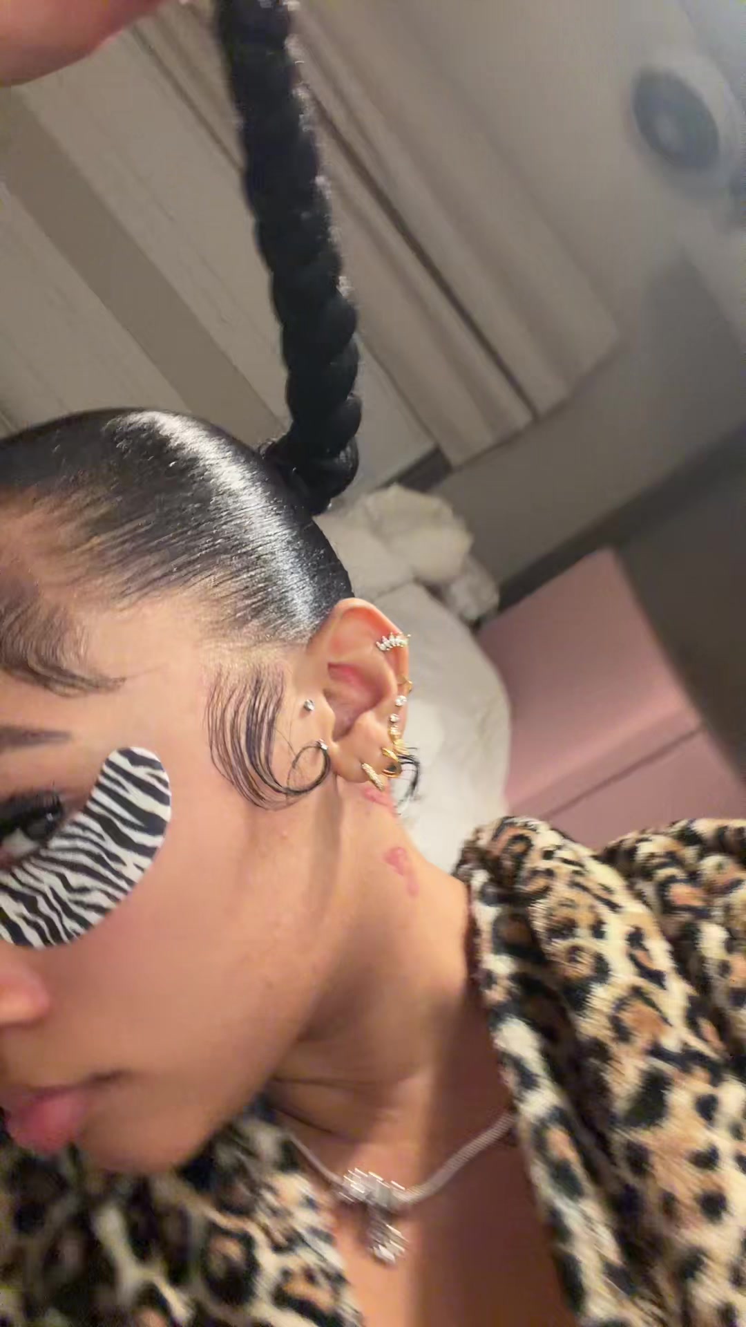 @monique