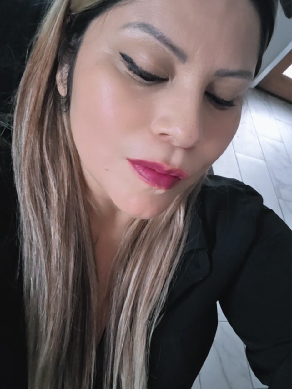 @Ely queen Nails