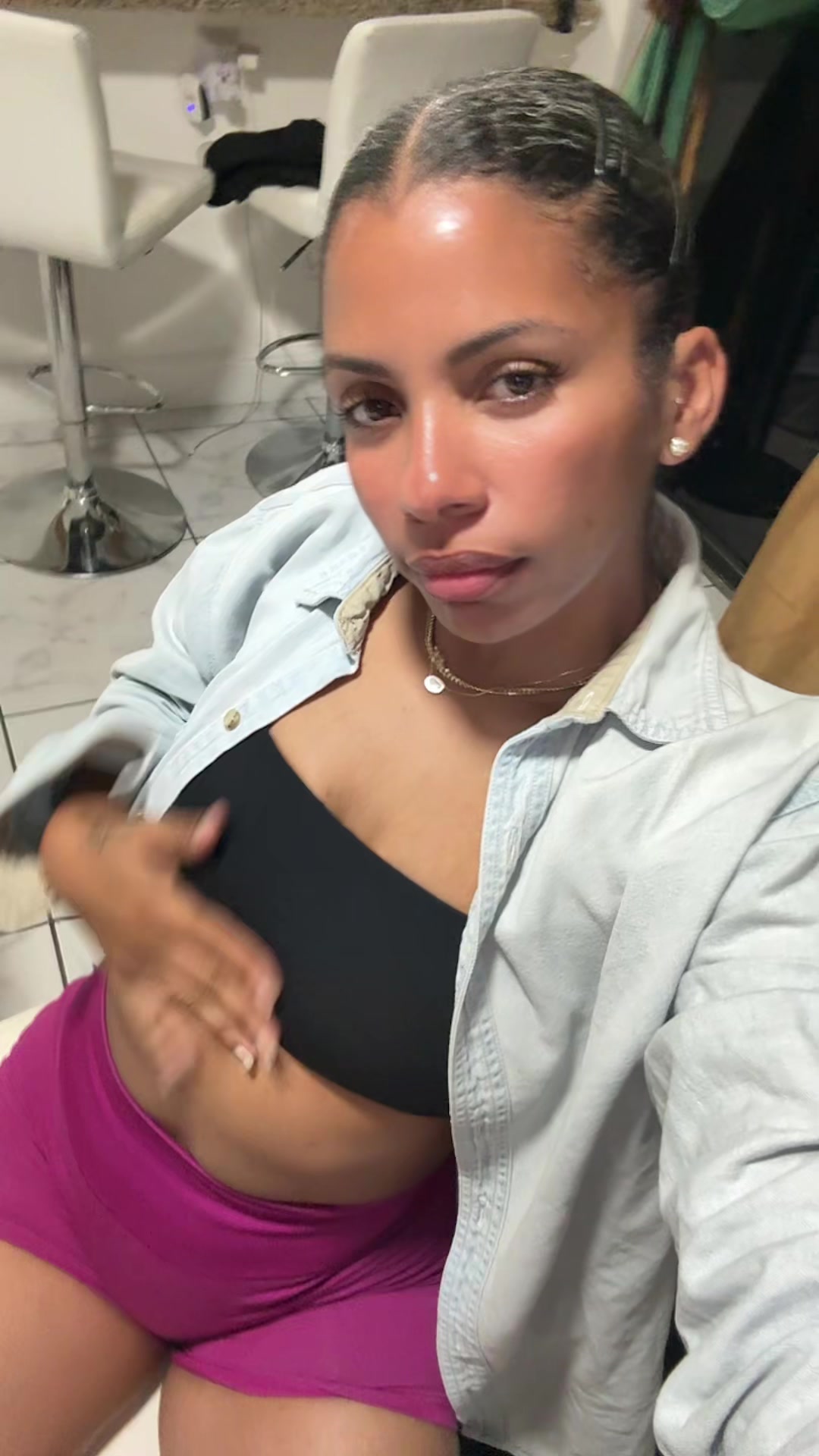 @Ana