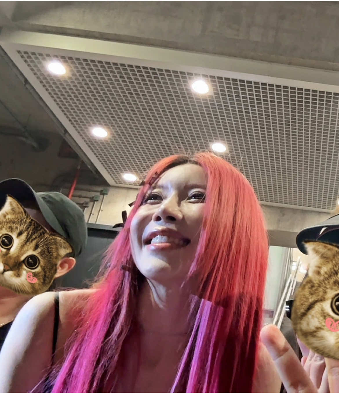 @H U E E S