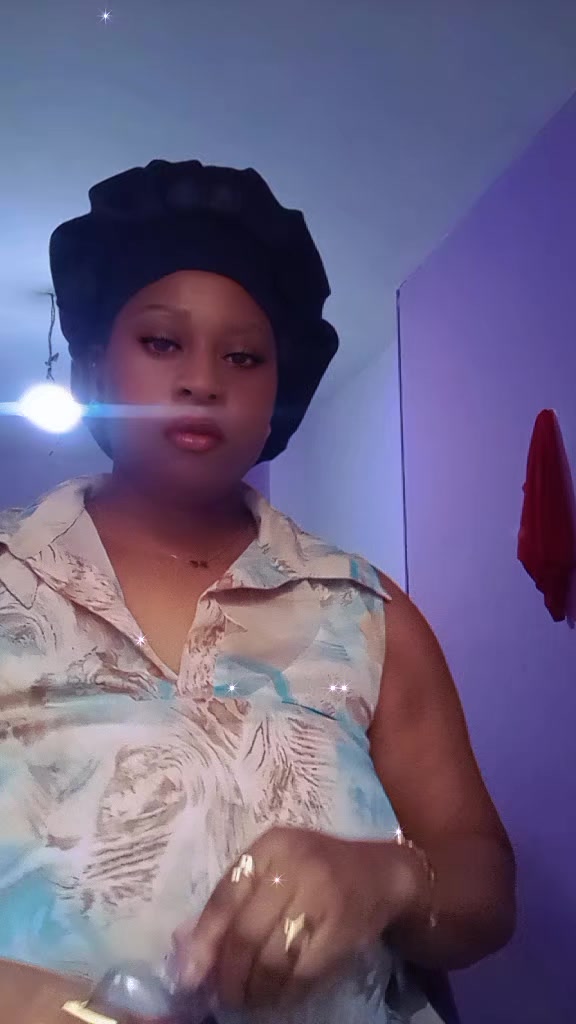 @Queentee001