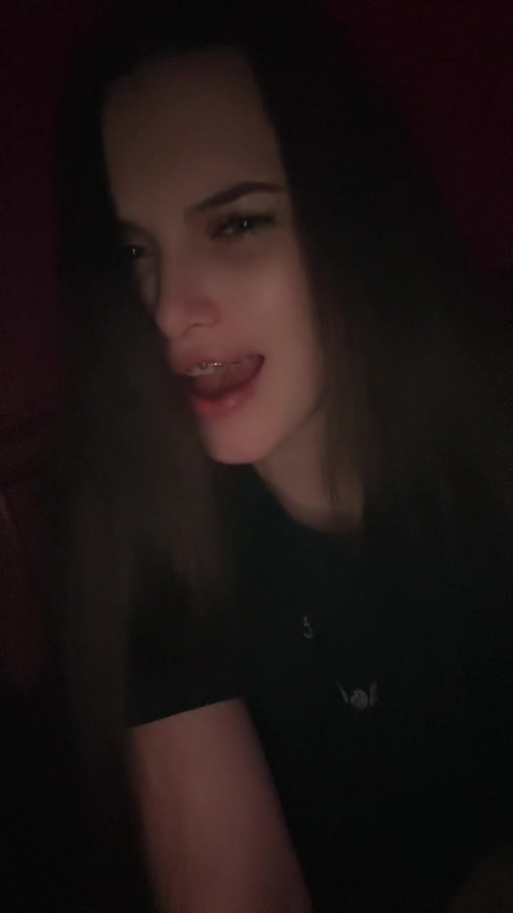 @Vikllloria🧸
