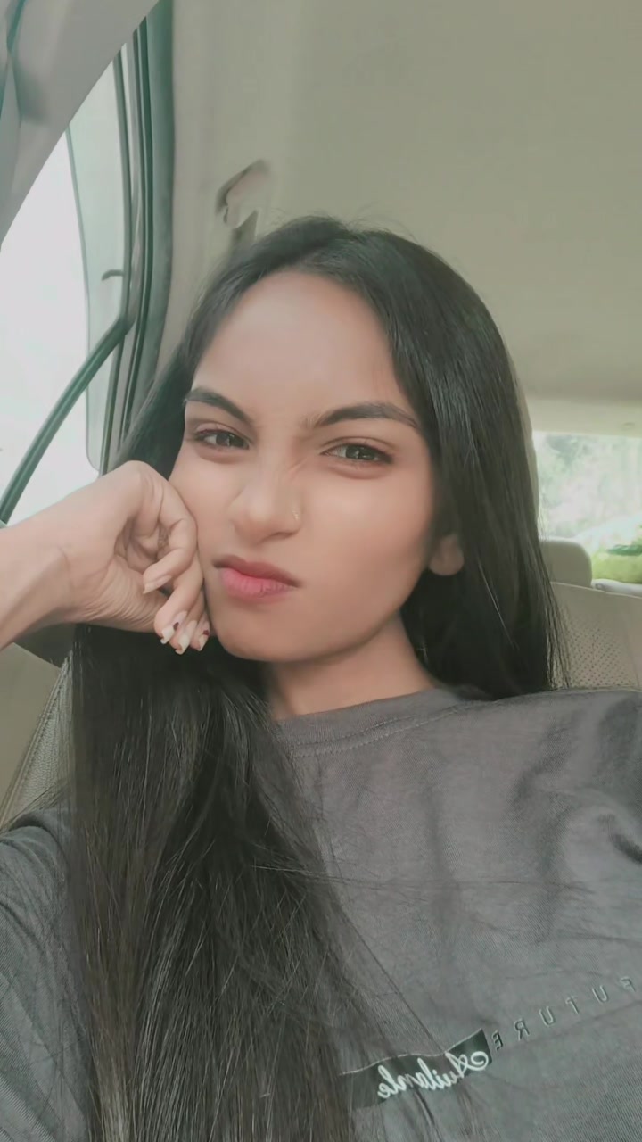@Sarvataa 19💚
