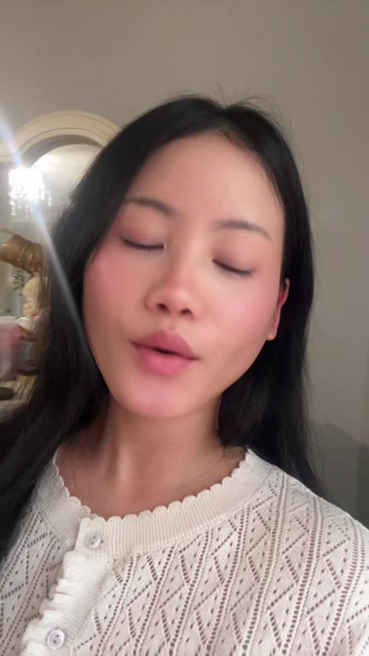 @🦋