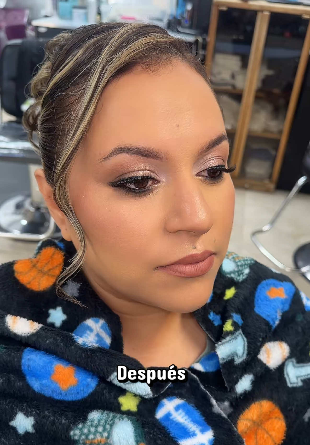 @️Angie Cast