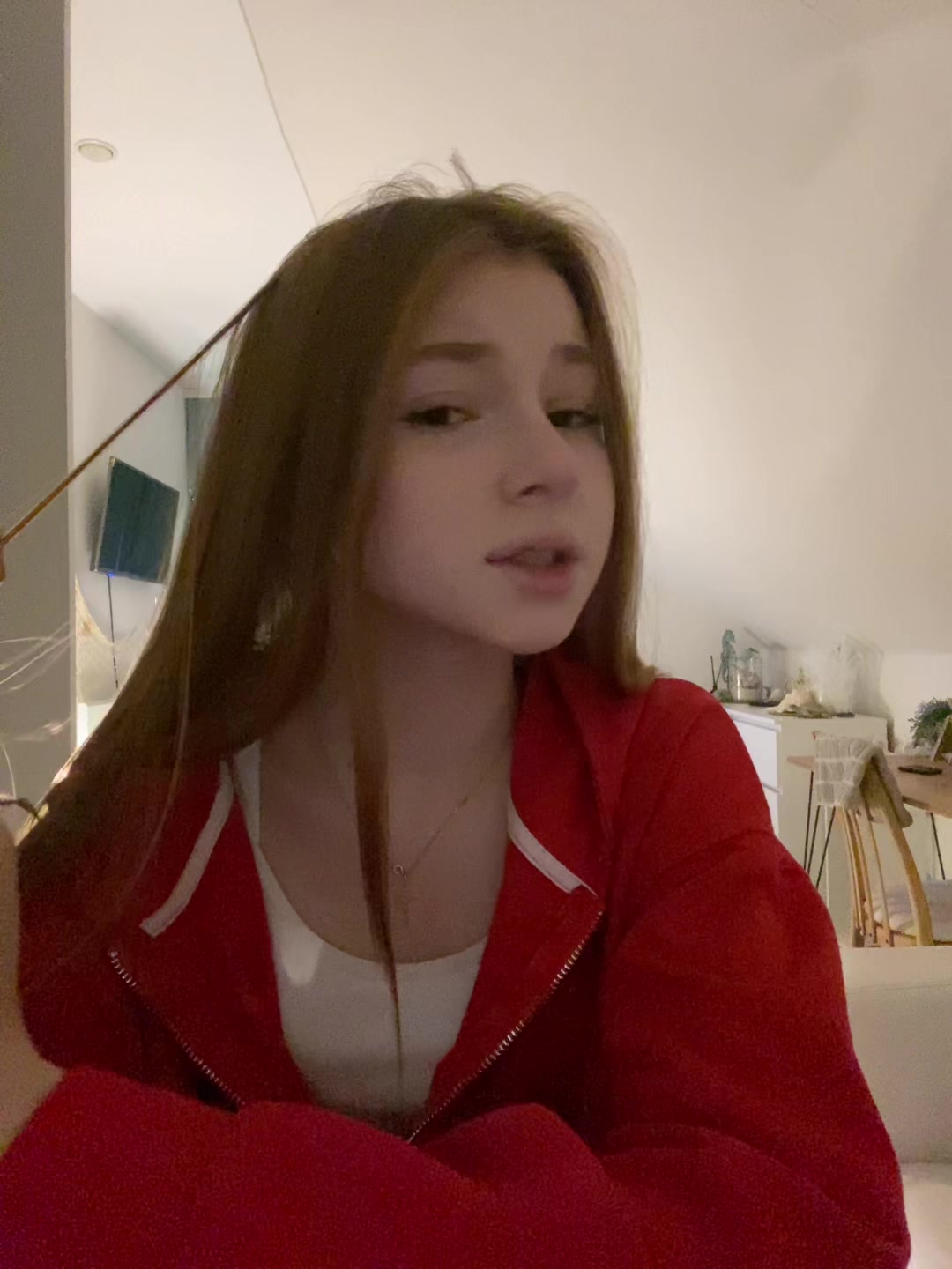 @Левка