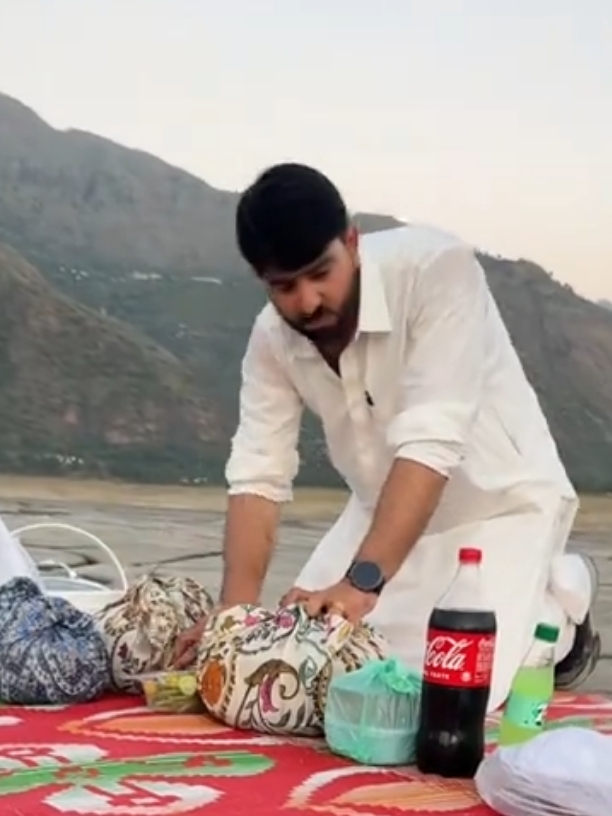 @Gul_Muqadam
