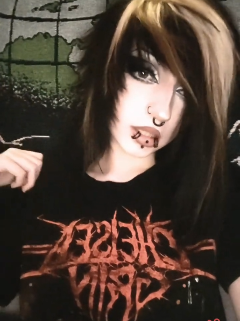 @carleigh curse 🕸️