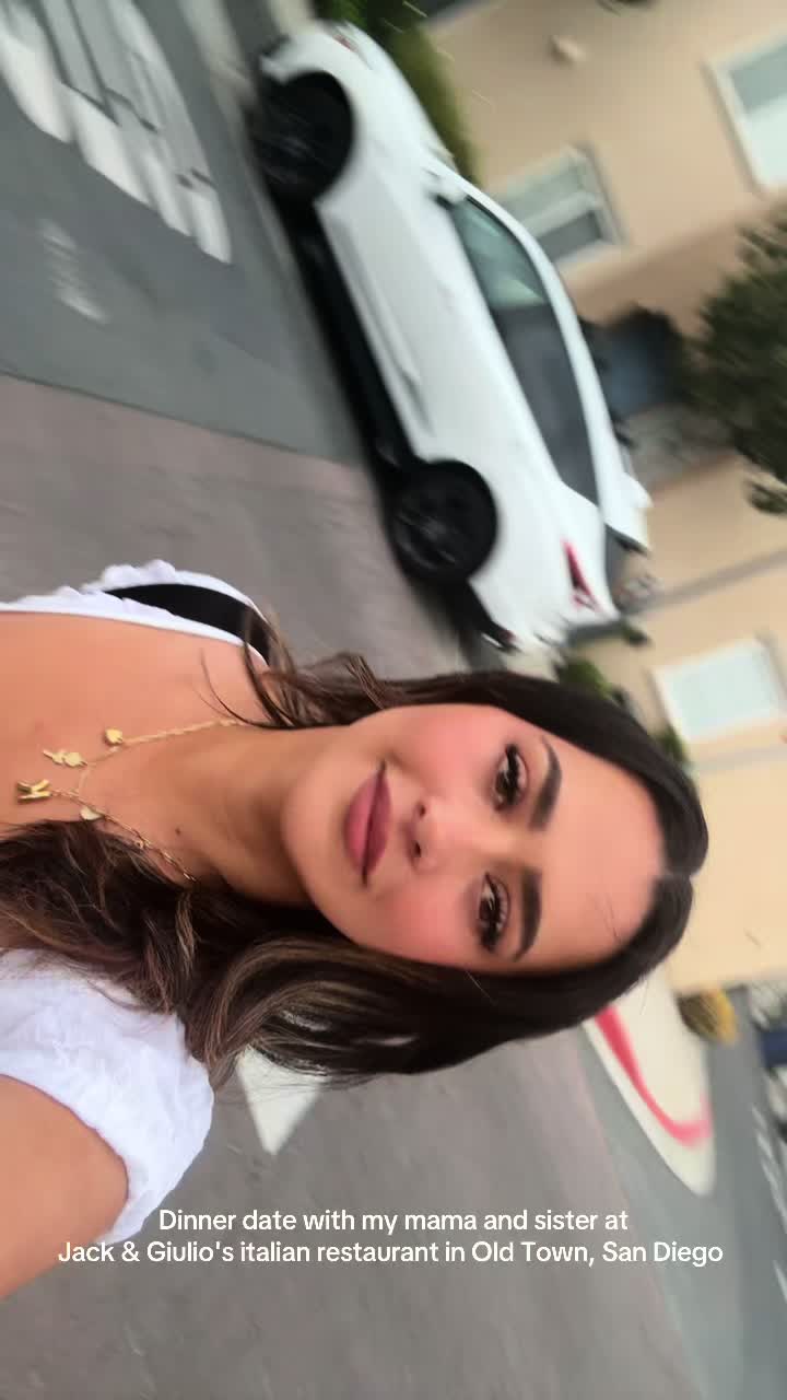 @Kaylani