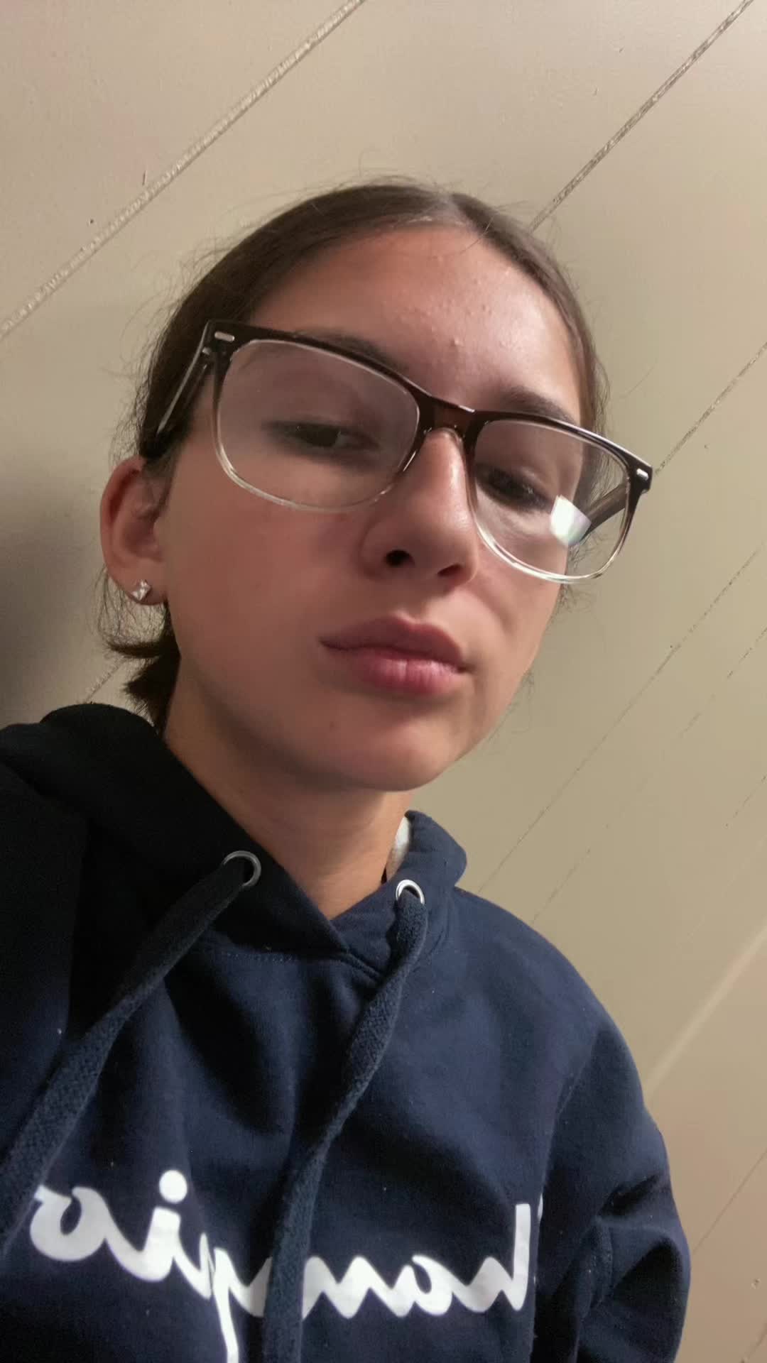 @MIA MOORE🖕🏻🫦🤬🤦🏻♀️😂