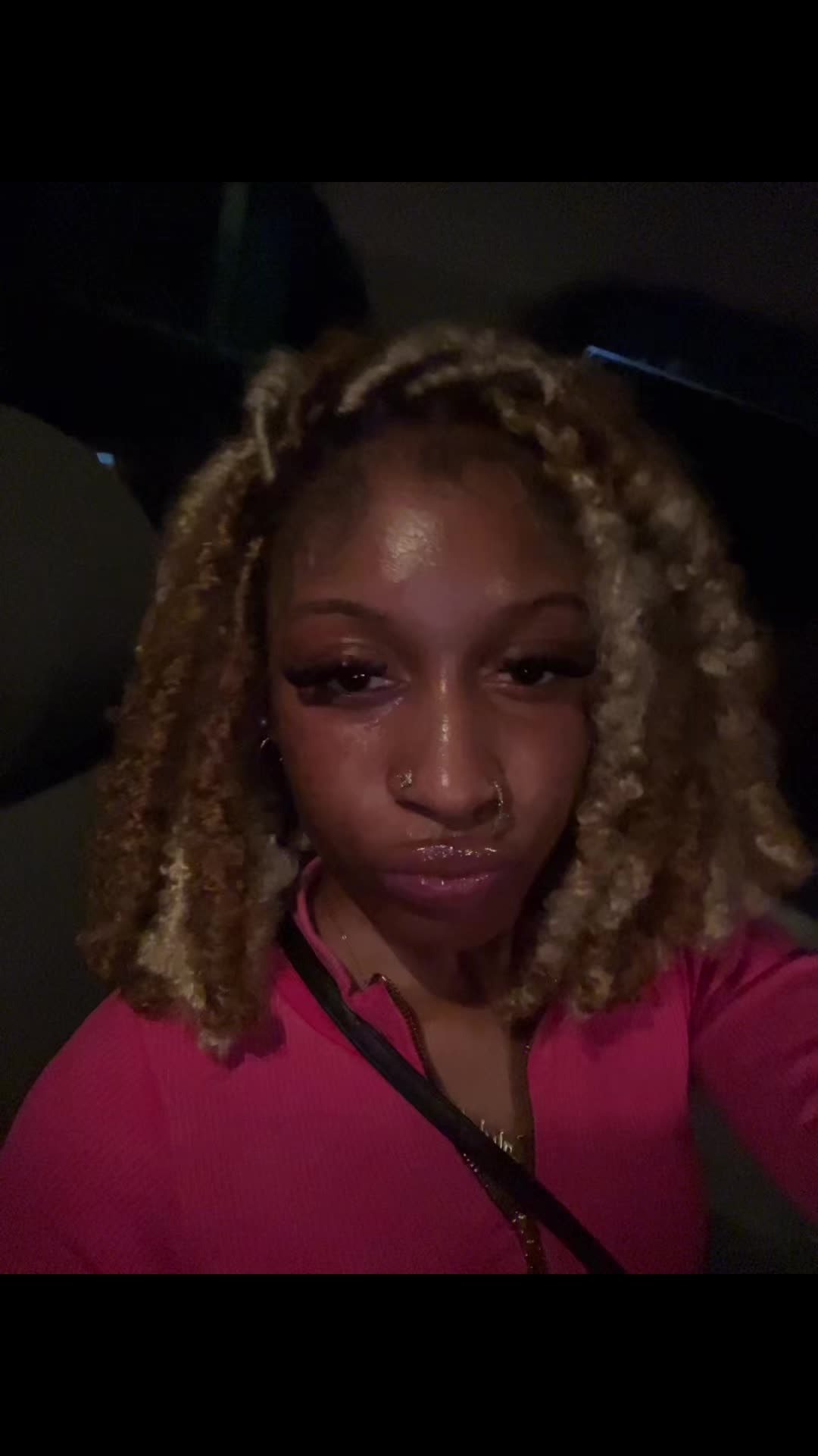 @eniyiahhh_