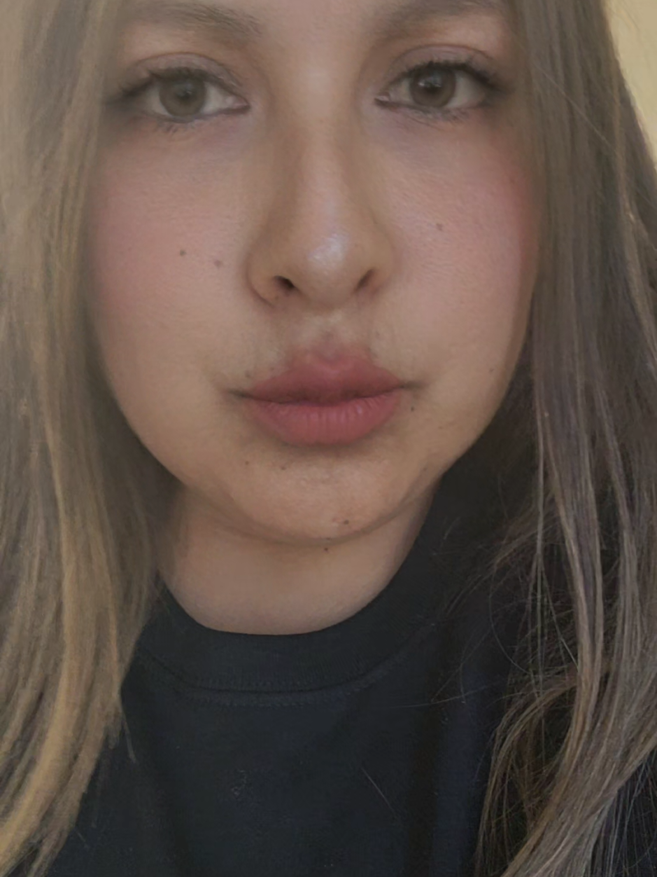 @la_moni