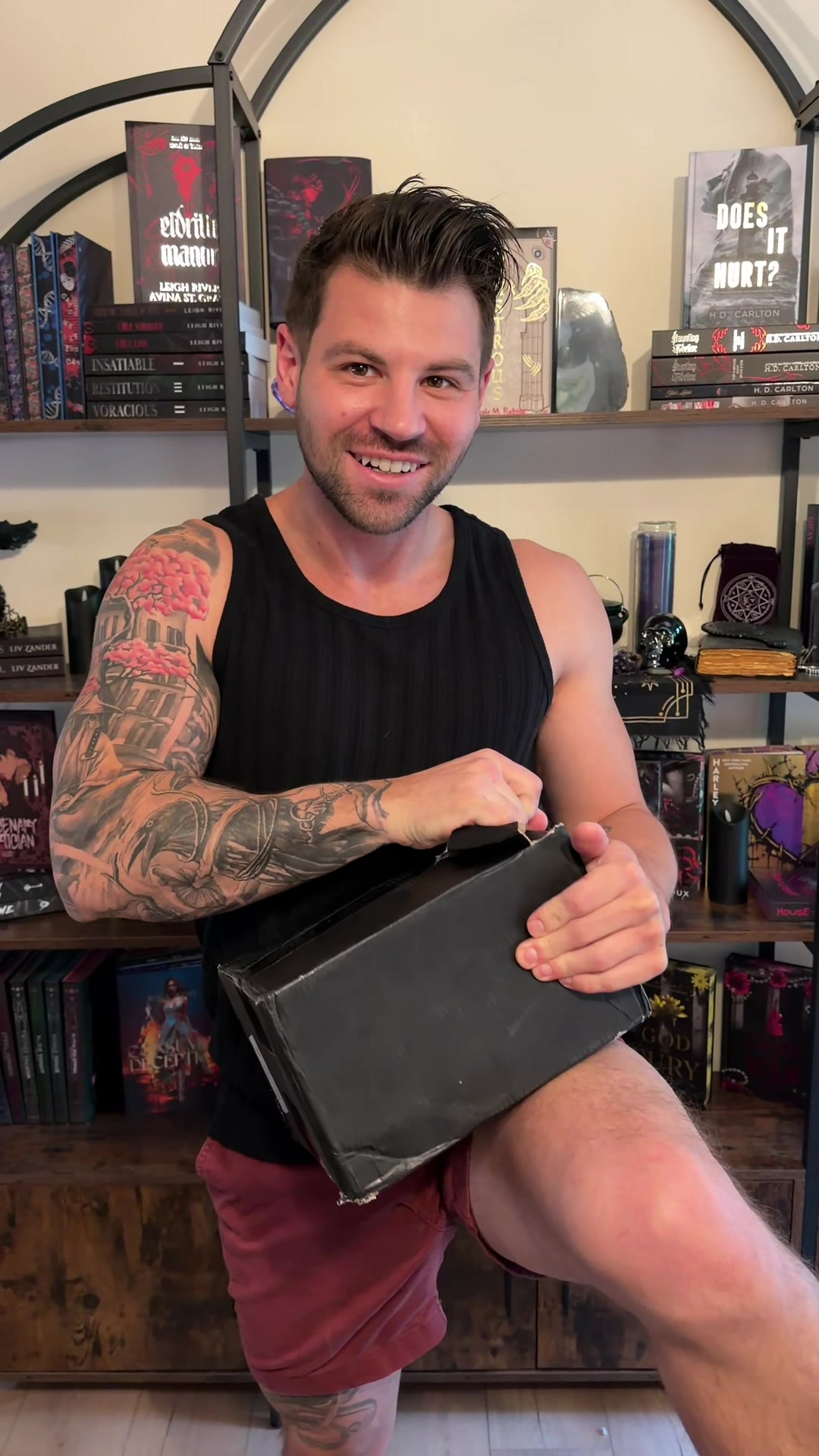 @GrimdarkDude📚