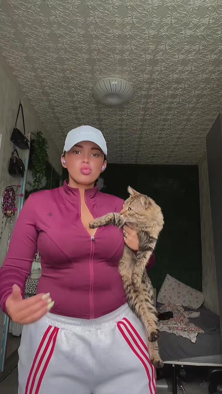 @velvetnika4