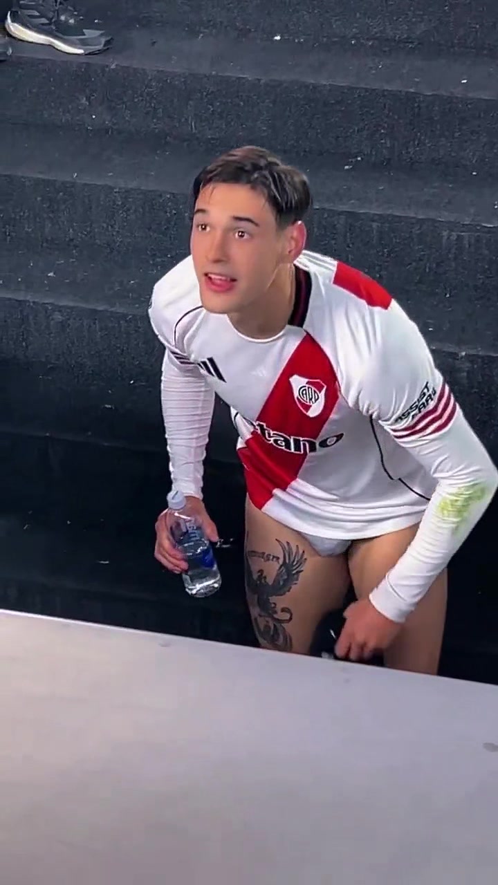 @Chicos Hot 🇦🇷🇪🇸🔥
