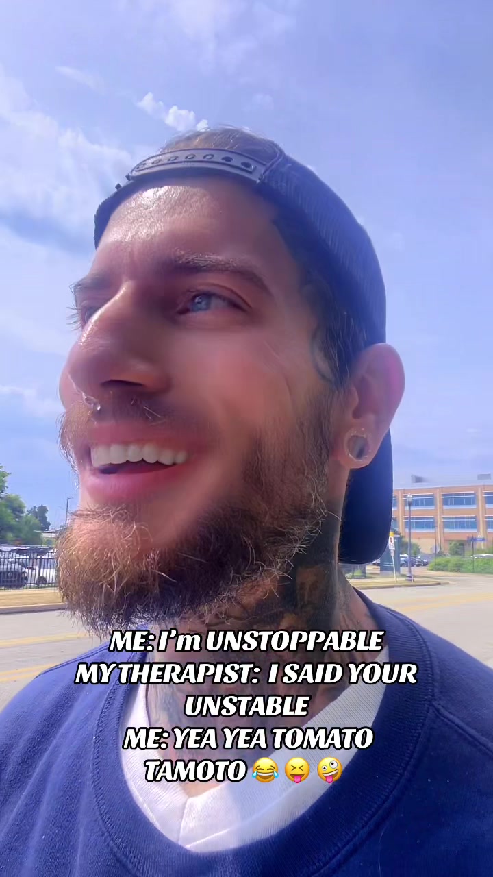 @Hollywood87