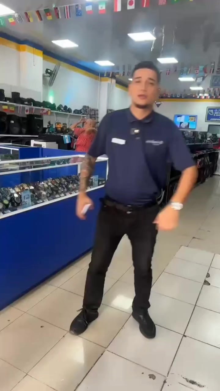 @La Familia Casa de Empe&ntilde;o 🇵🇦