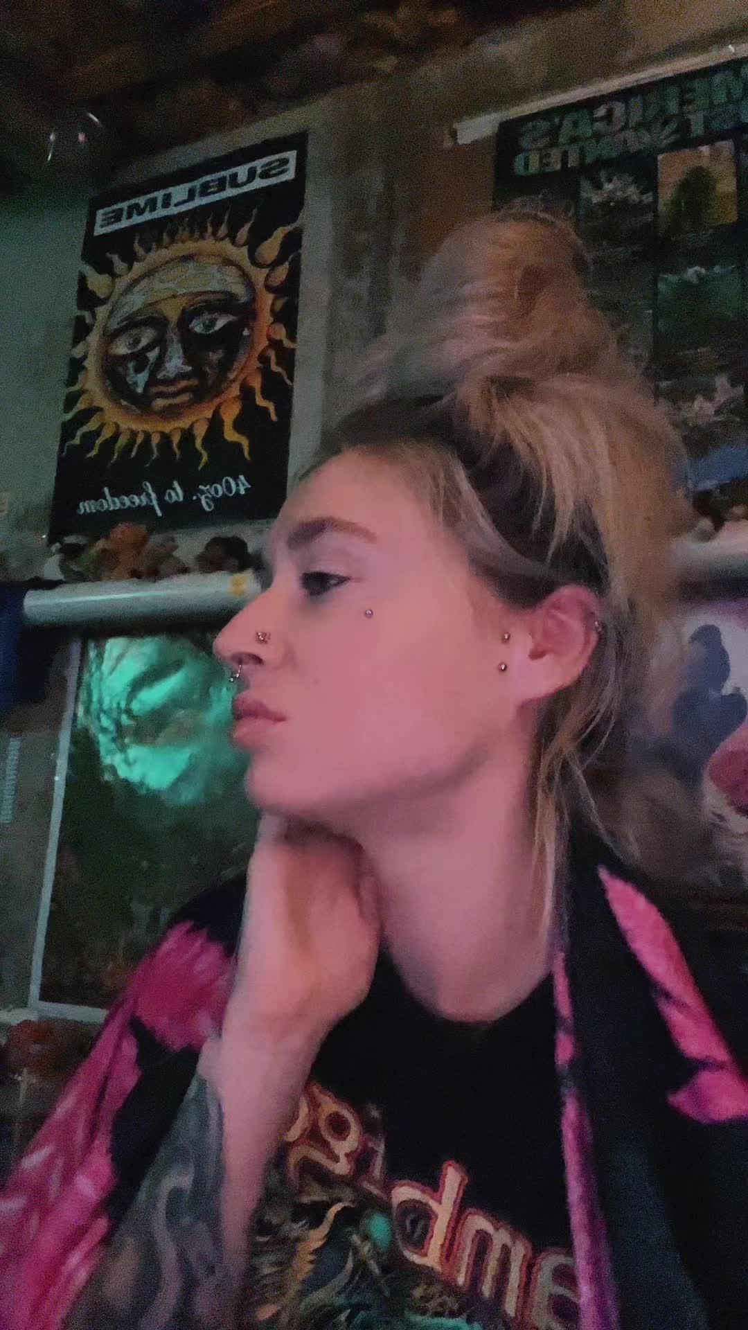 @lillyyy__03