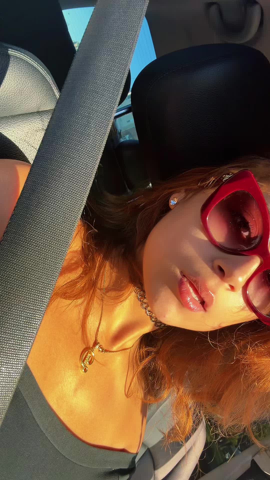 @★