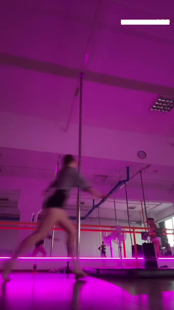 @_pole_flow_dance_pola_
