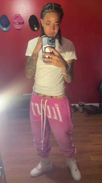 @Nizzy_mack