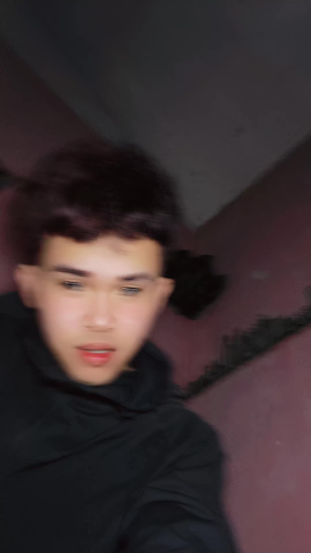@emji_🧐