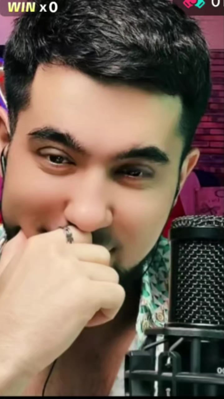 @Şaxın dəli bacıları🎤🤍 (Elif)