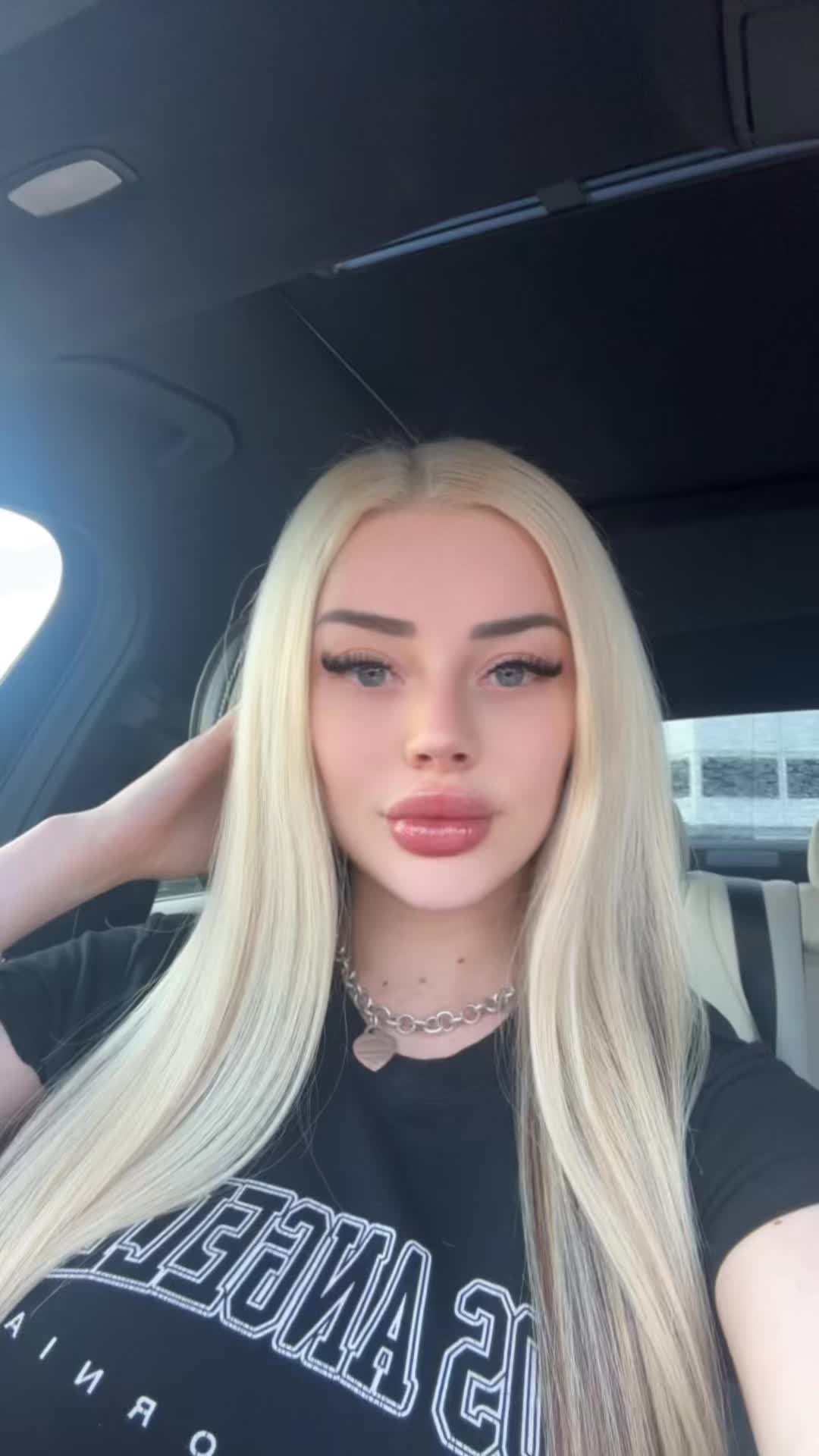 @Chanelli 🧿
