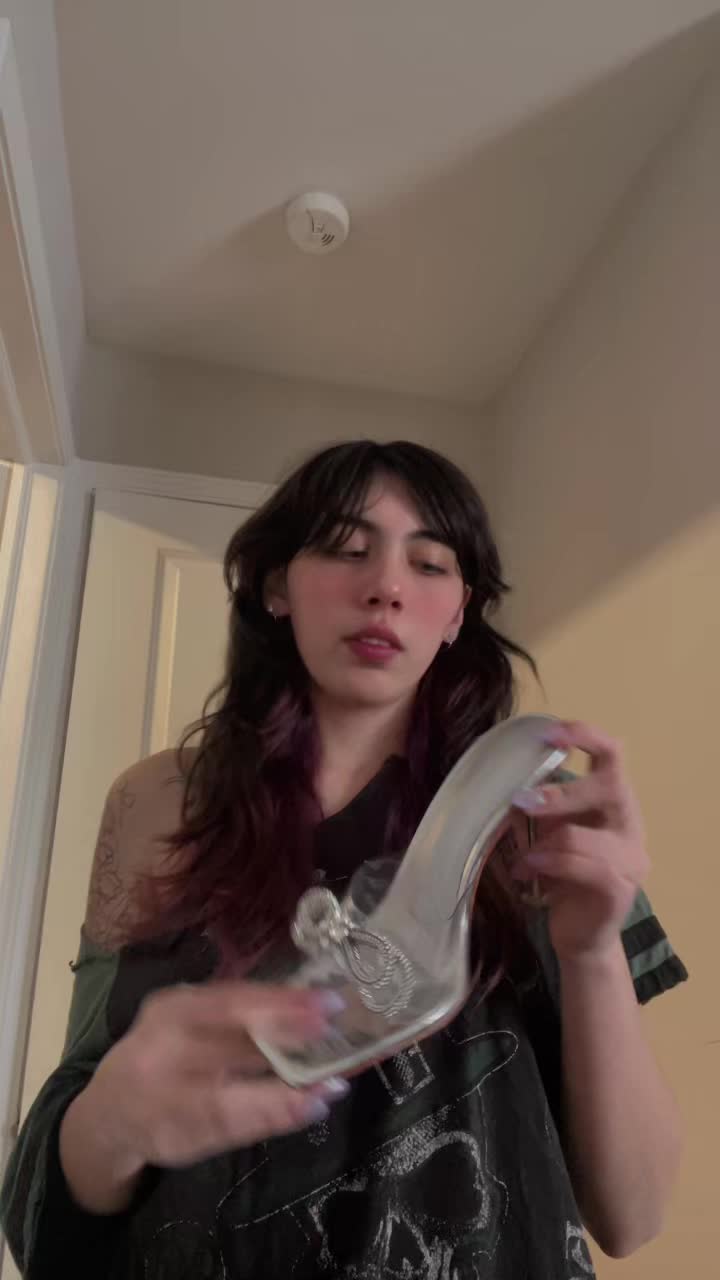 @<3 :}