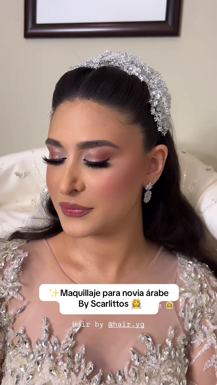 @Scarlittos Maquillador 🐻