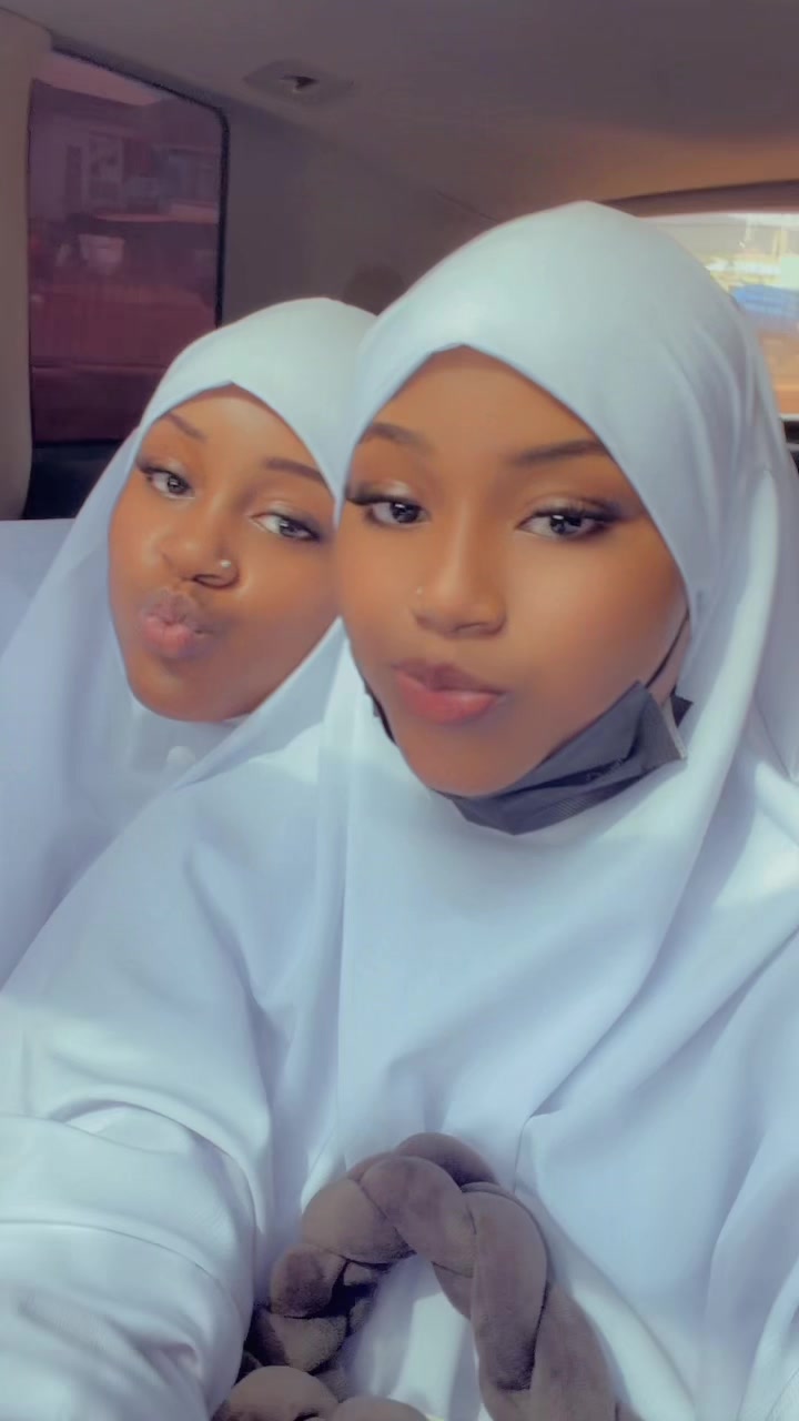 @Yanmatan😘larabawa 💜🦋