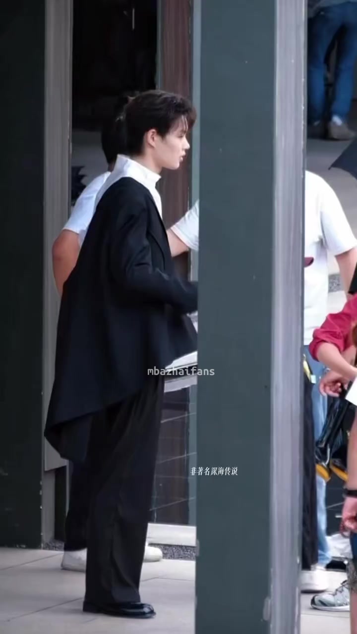 @阿娜•拉哈💎