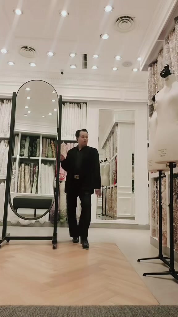 @HERU PRANATA THE DESIGNER W.