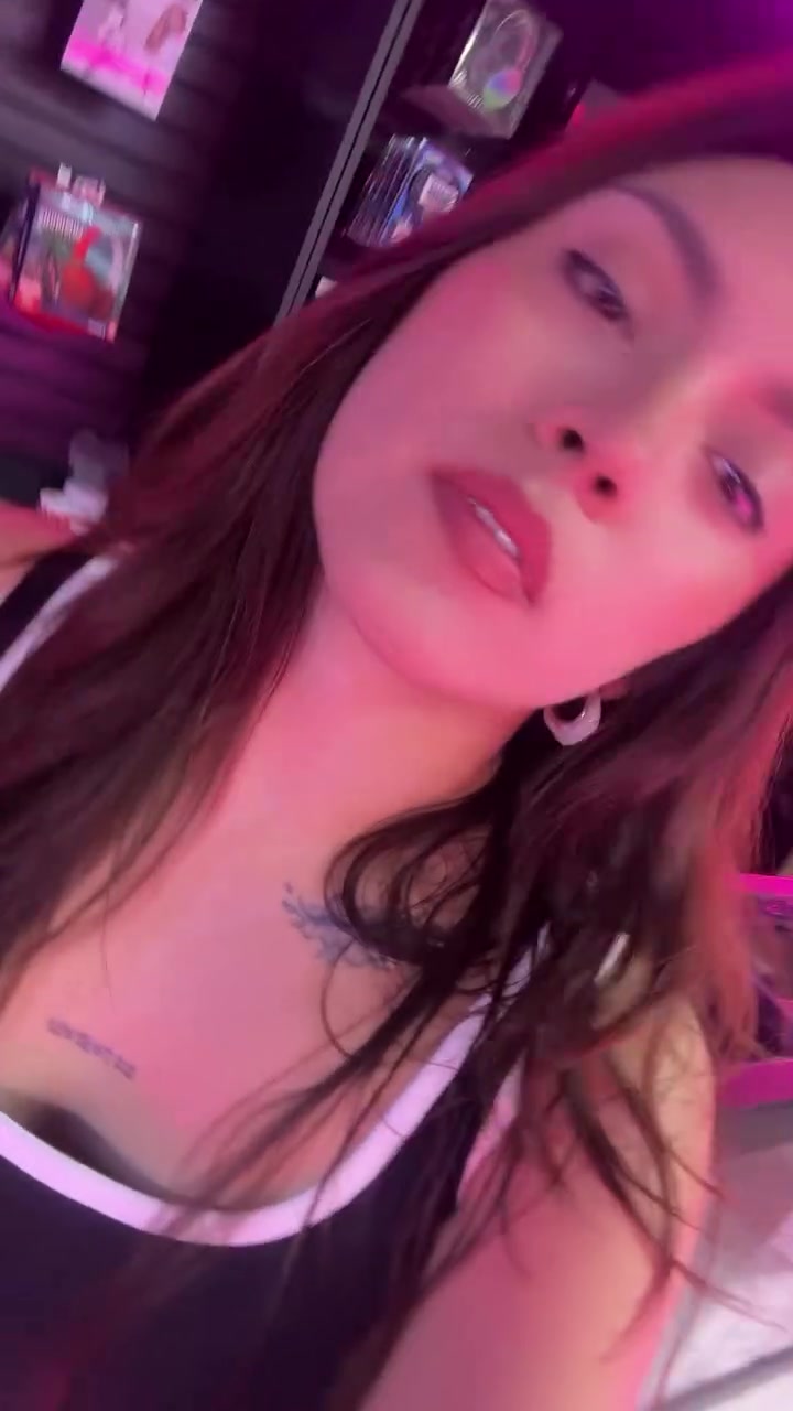 @Alexandra Flores