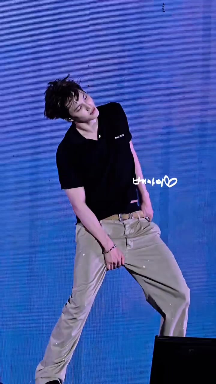 @🤸