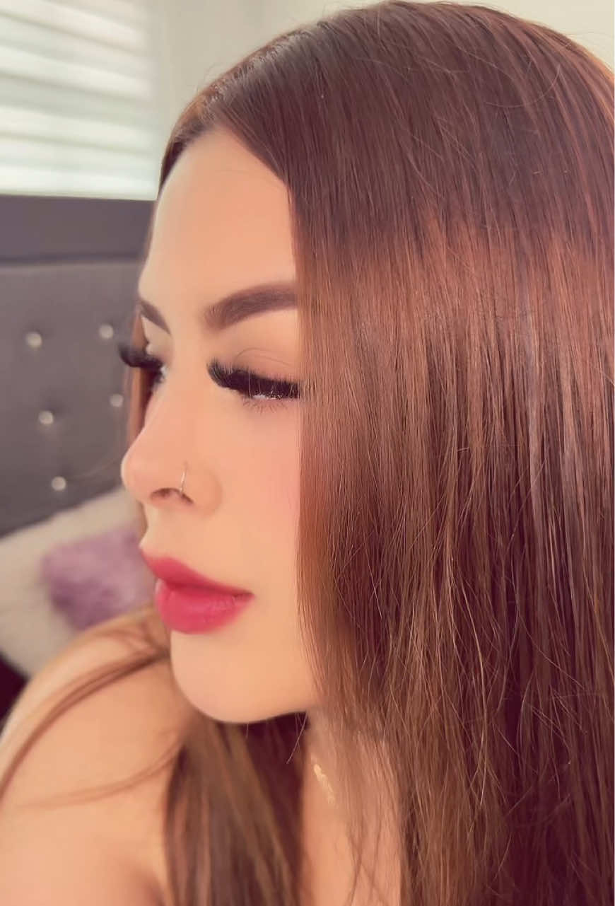 @𝒱