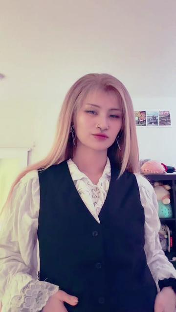 @_cosplaynerd16