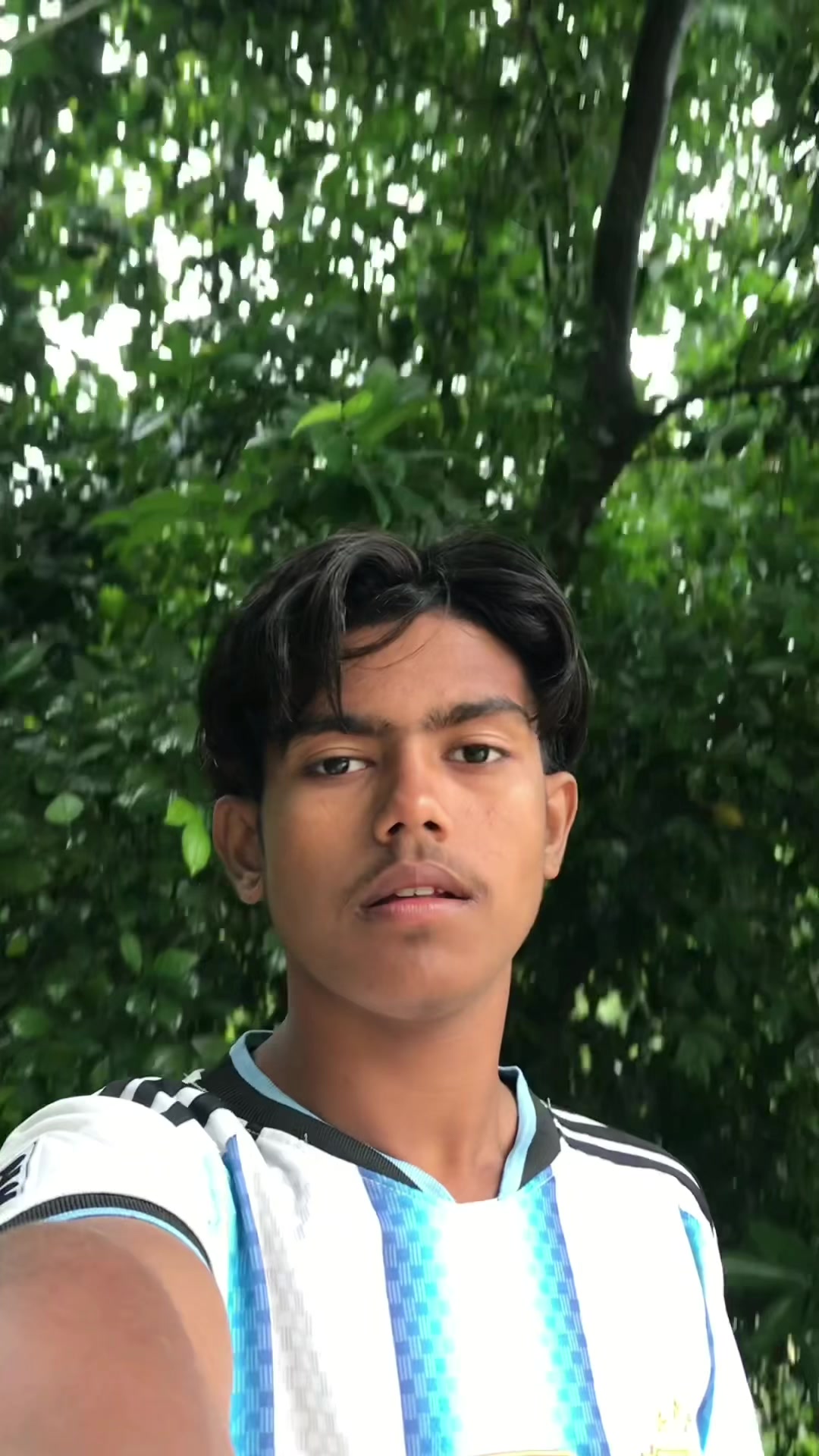 @@ ₽ A ₿ E I ~ 📸 ~