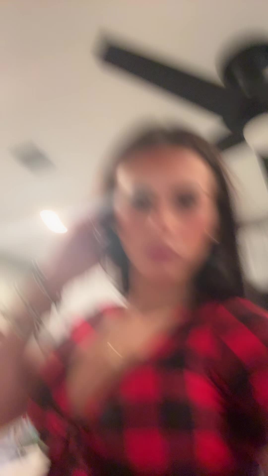 @b🍒